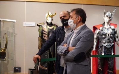 Los trajes de Rafa llegan al Corte Inglés en el Post-Salón de Santa Cruz Cómic 2021