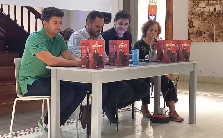Pepe Vera presenta Puto optimista en la Casa de la Cultura de Arrecife