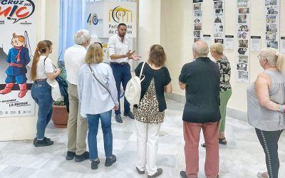 Participantes de Santa Cruz Vital se interesan por ‘Ucrania: la guerra en viñetas’