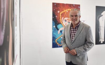 Rubén Armiche visita la exposición de Ilustradoras & Ilustradas en el Centro de Información Juvenil de El Hierro
